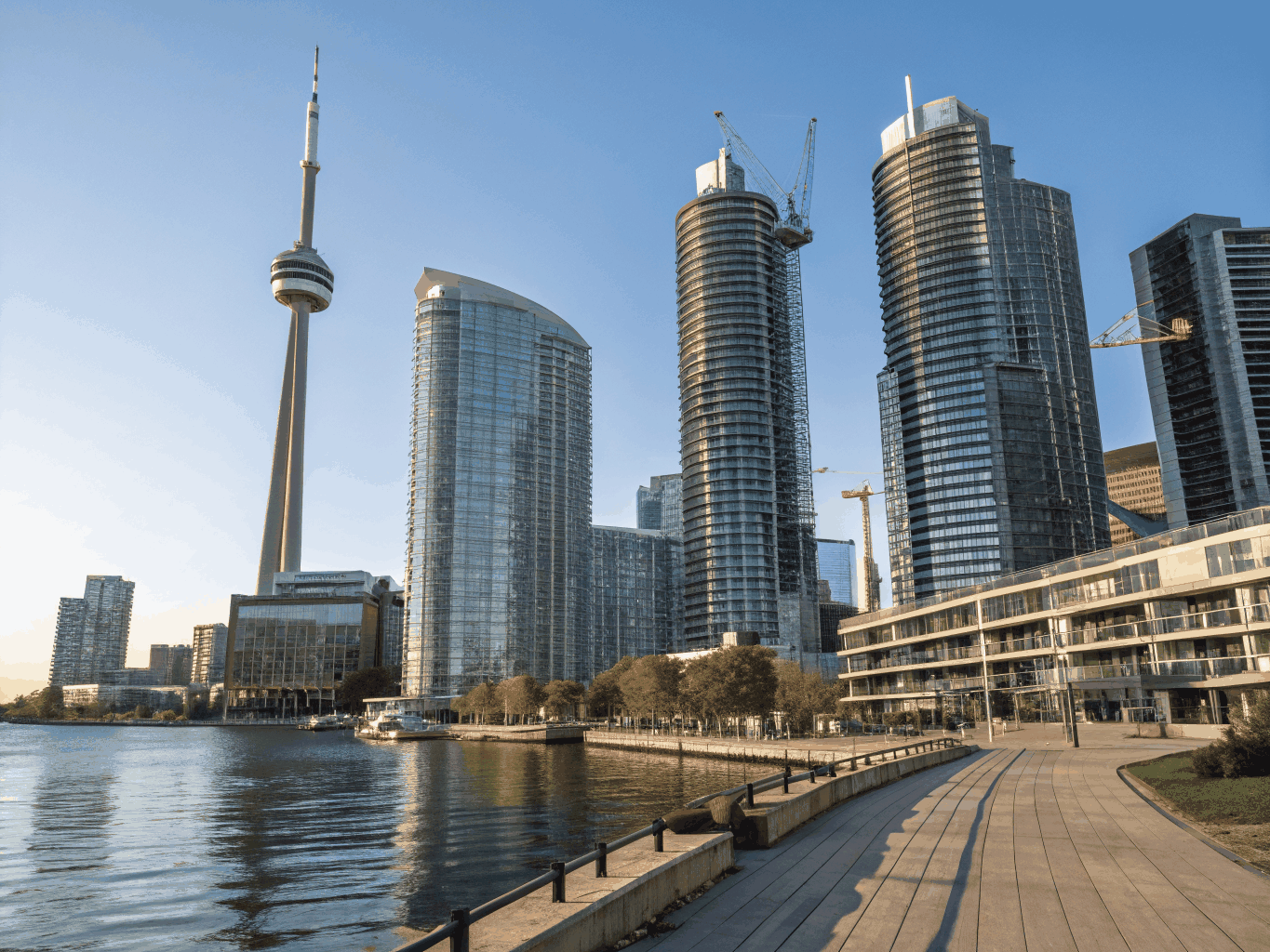Mississauga luxury homes and skyline