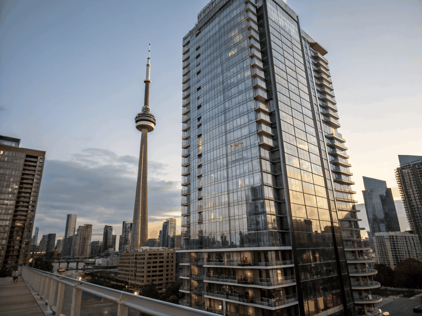 Toronto skyline view for home buyers